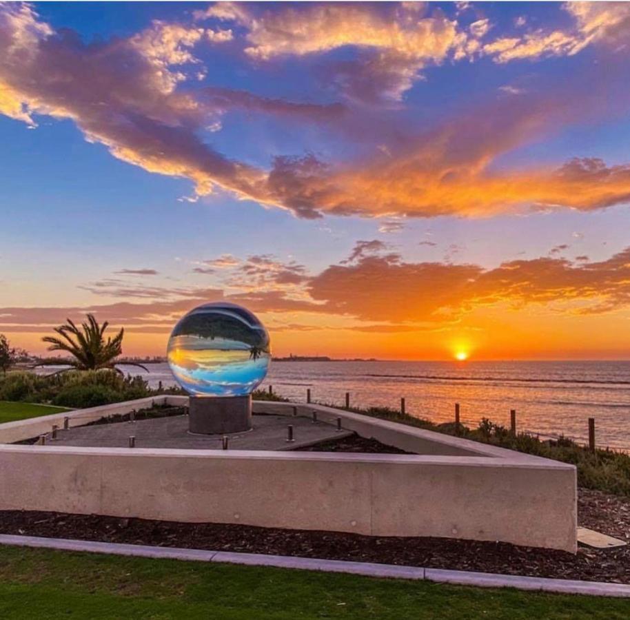 Geraldton'S Ocean West Holiday Units & Short Stay Accommodation Екстериор снимка